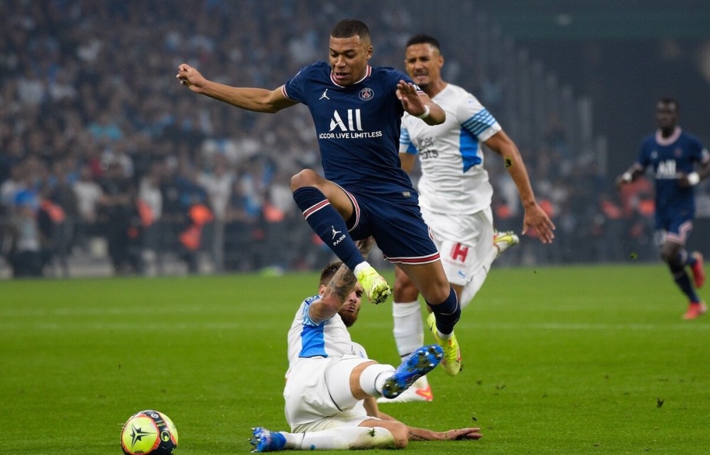 开云在线-巴黎危机四伏，法甲卫冕冠军多线作战难题的简单介绍